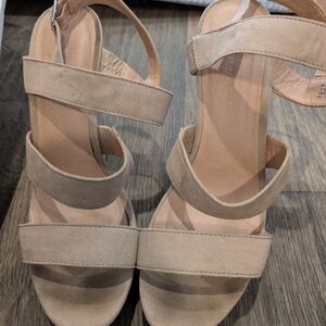 Madden Girl Elegant Beige Strappy Sandal Heels